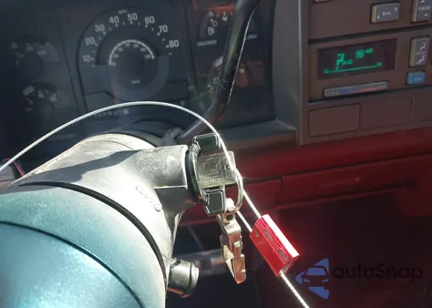 1990 Chevrolet Gmt-400 C1500 from USA, damaged, VIN 1GCDC14K3LZ262413